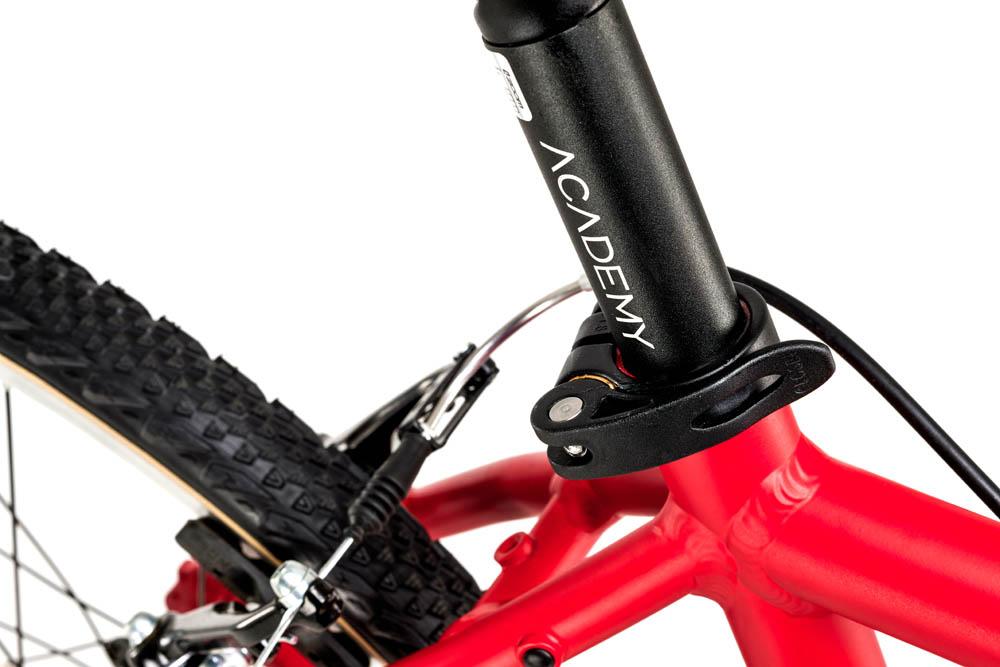 Academy Grade 5 - 24" červený